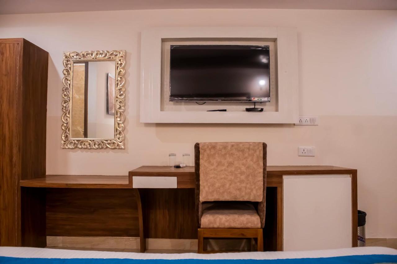 Hotel Airport City Delhi International Airport นิวเดลี ภายนอก รูปภาพ